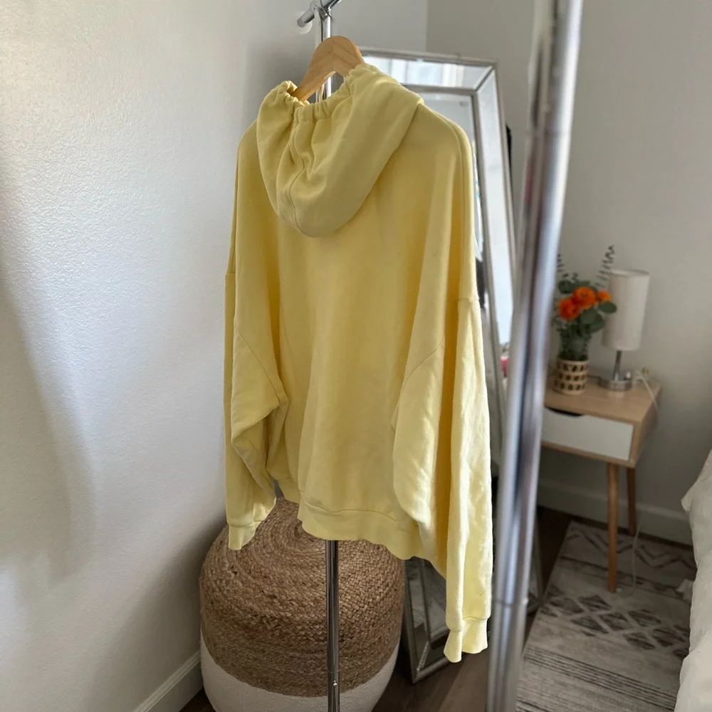 Alo Yoga Accolade  RARE Lemon Ice NWOT